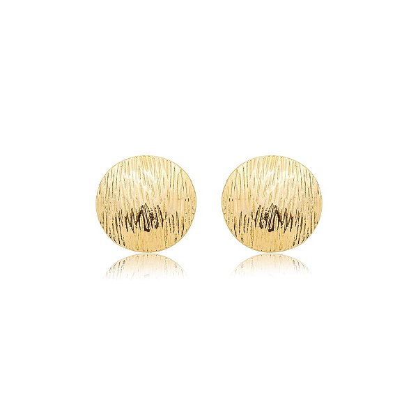 Brinco botão metal texturizado ouro semijoia BZ21291AU