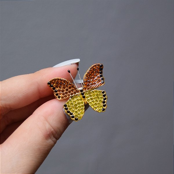 Broche magnético mini borboleta cristais laranja e amarelo