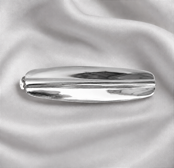 Presilha de Cabelo Retangular em Metal Prateado Polido com Friso – 8,4 cm