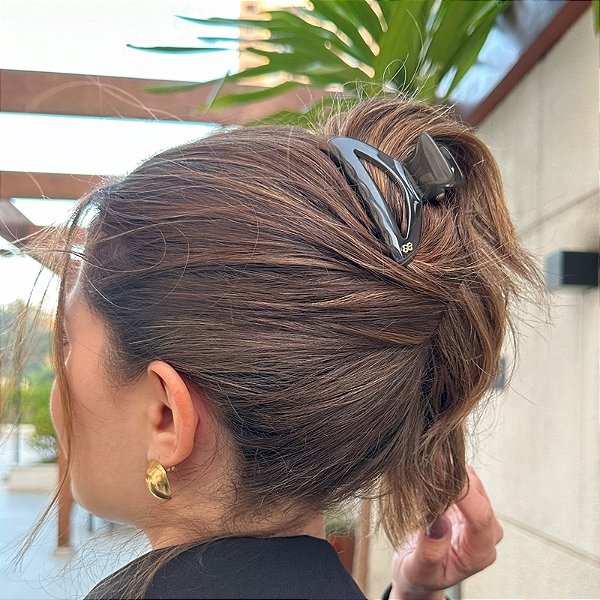 Piranha de cabelo Bianca acrílico marrom acinzentado 05 308