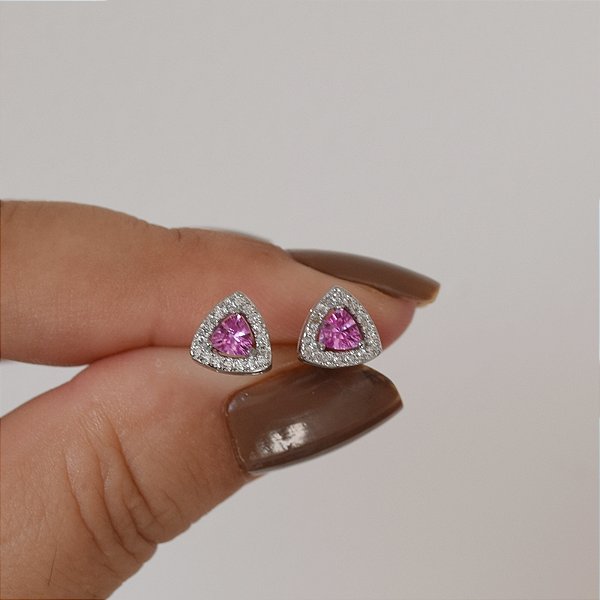 Brinco mini triangular zircônia rosa prata 925