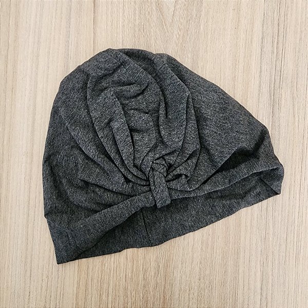 Touca turbante tecido cinza escuro