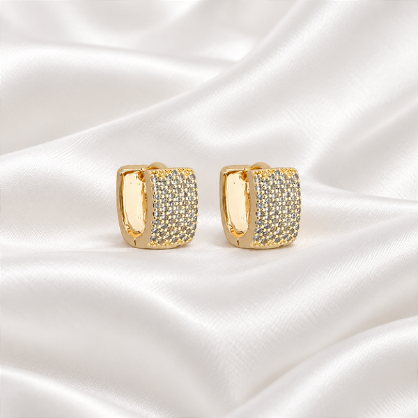 Brinco Argolinha Ouro Cravejada com Micro Zircônias Semijoia 18k06007