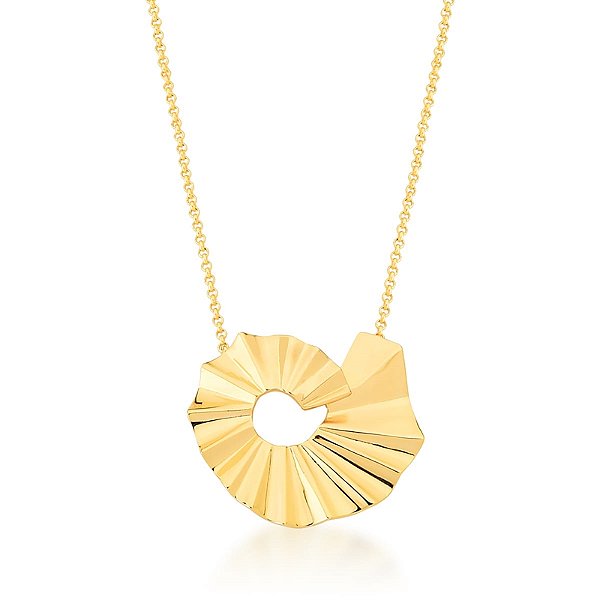 Colar pingente metal ondulado ouro semijoia
