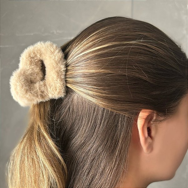 Piranha de cabelo coração pelo caramelo