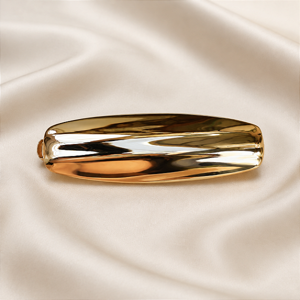 Presilha de Cabelo Retangular em Metal Dourado com Friso – 8,5 cm