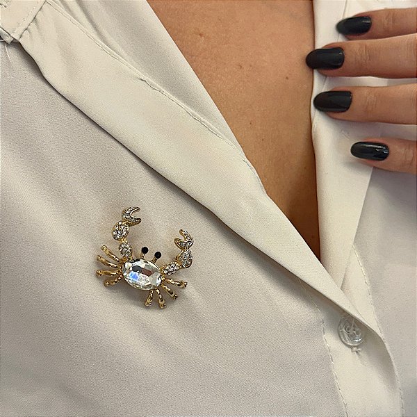 Broche caranguejo cristal ouro semijoia