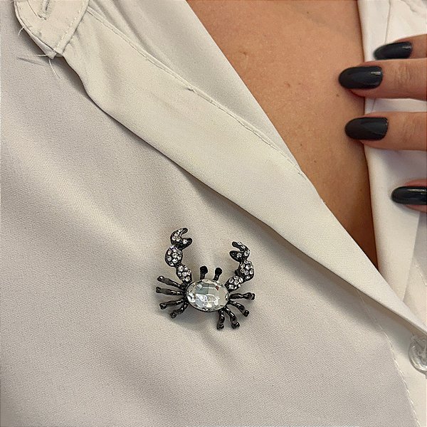 Broche caranguejo cristal ródio negro semijoia