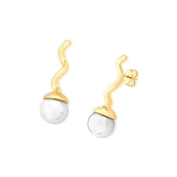 Brinco pérola shell ouro semijoia