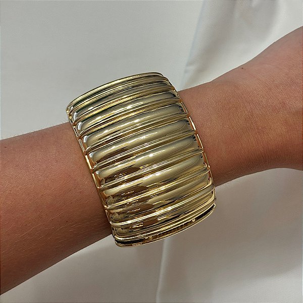 Bracelete trabalhado ouro semijoia