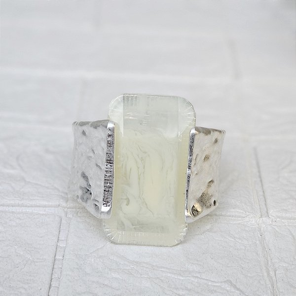 Bracelete resina ródio acetinado semijoia