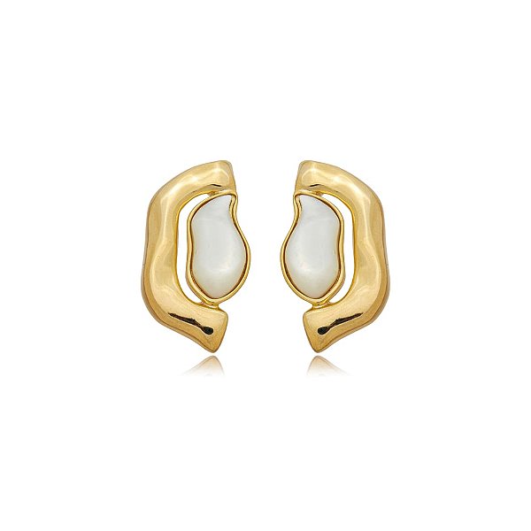 Brinco orgânico madrepérola ouro semijoia
