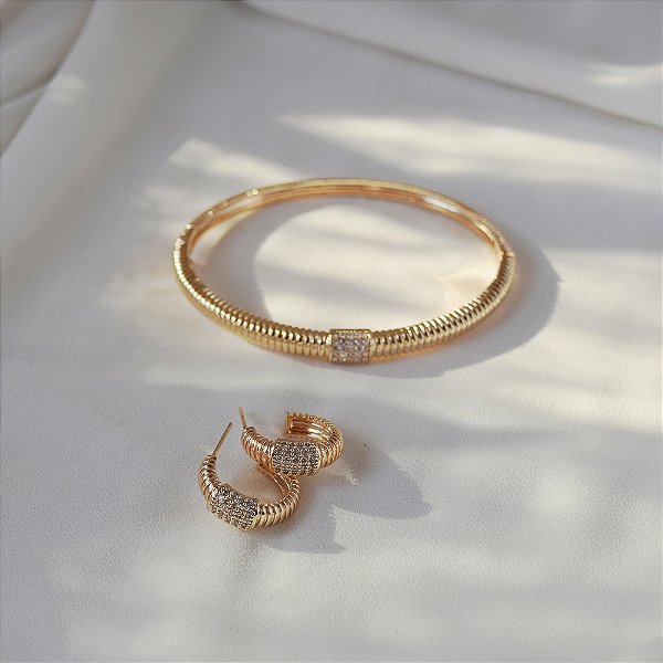 Conjunto de brinco argolinha e bracelete zircônia ouro semijoia 6837905