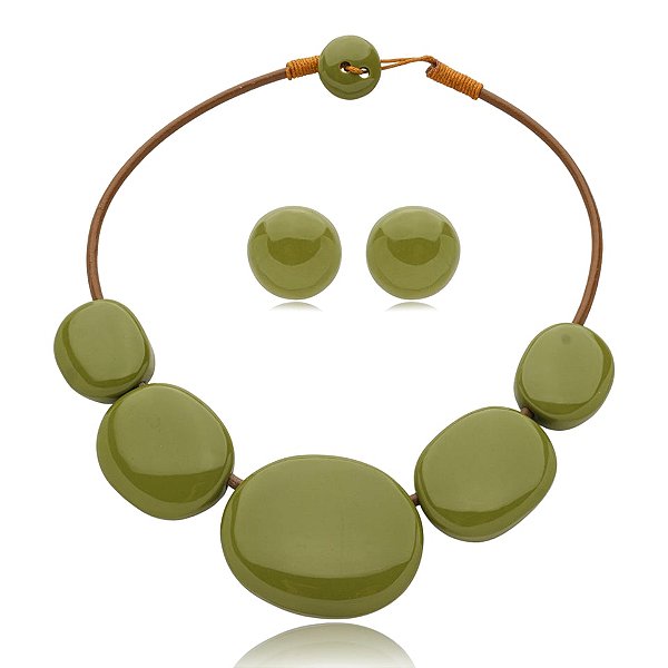 Colar e brinco Márcia Pouso resina verde oliva