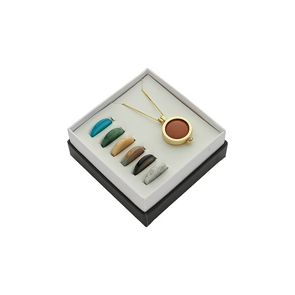 Colar cápsula São Bento 7 pedras naturais ouro semijoia