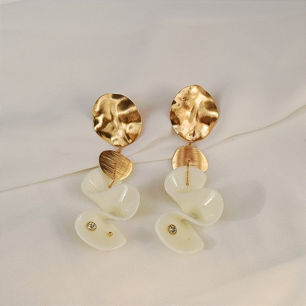 Brinco Palone Design ondas resina ouro vintage