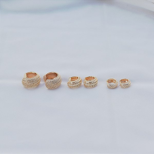 Kit 3 brincos argolinhas texturizadas ouro semijoia 25a03071