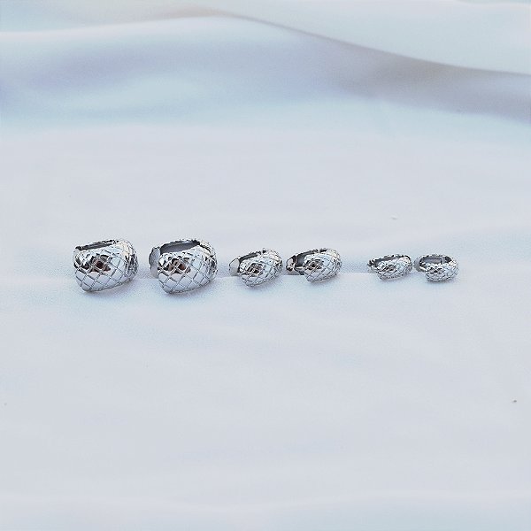 Kit 3 brincos argolinhas texturizadas ródio semijoia 25a02044