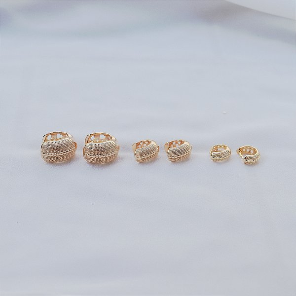 Kit 3 brincos argolinhas texturizadas ouro semijoia 25a02062