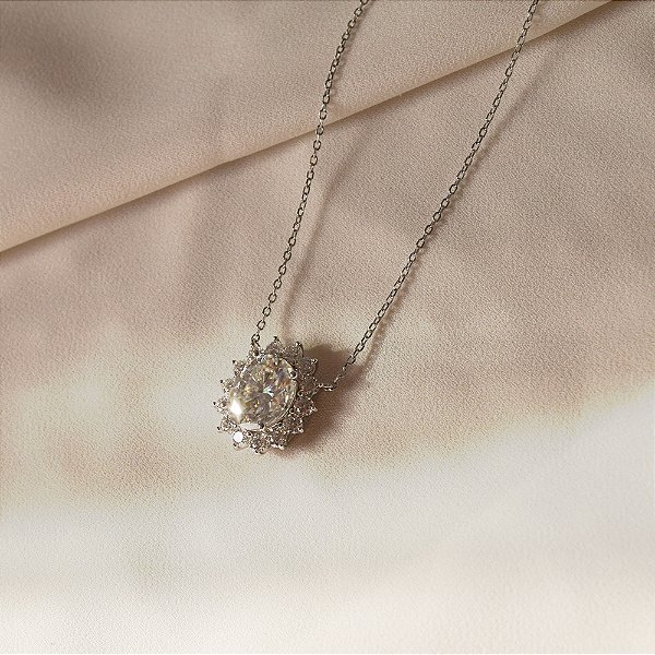 Colar Elaine Palma oval moissanite prata 925