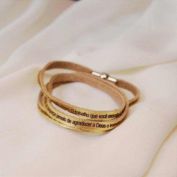 Pulseira Fernanda Villela couro dourado minutos sabedoria