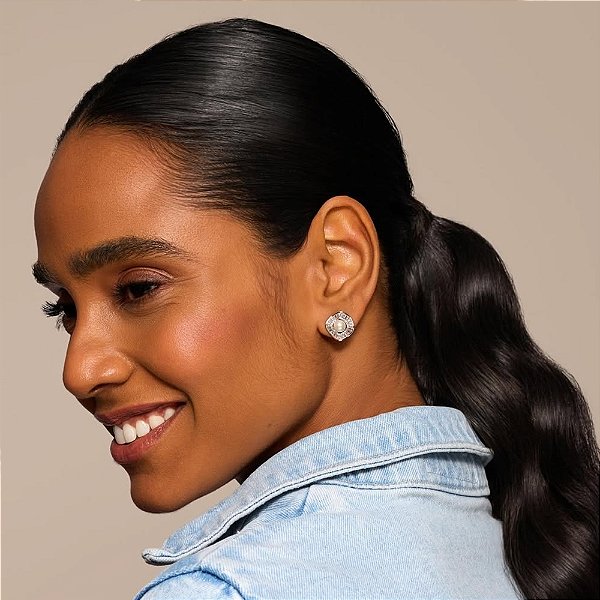 Brinco ondulado pérola shell zircônia ródio semijoia