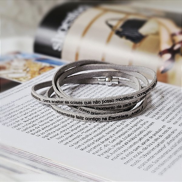 Pulseira Fernanda Villela couro prata Oração Maria Passa na Frente