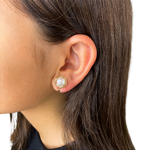 Brinco pressão pérola ouro semijoia