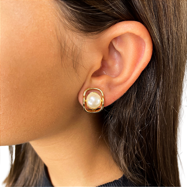 Brinco pressão pérola ouro semijoia