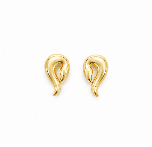 Brinco curvado ouro semijoia