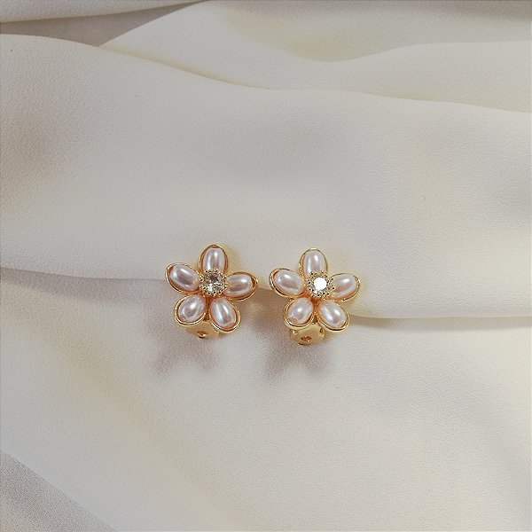 Brinco pressão flor pérola zircônia ouro semijoia