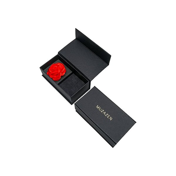 Caixa com Flor e Espaço para Joias