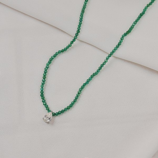 Colar pedra natural ônix verde com moissanite gota prata 925