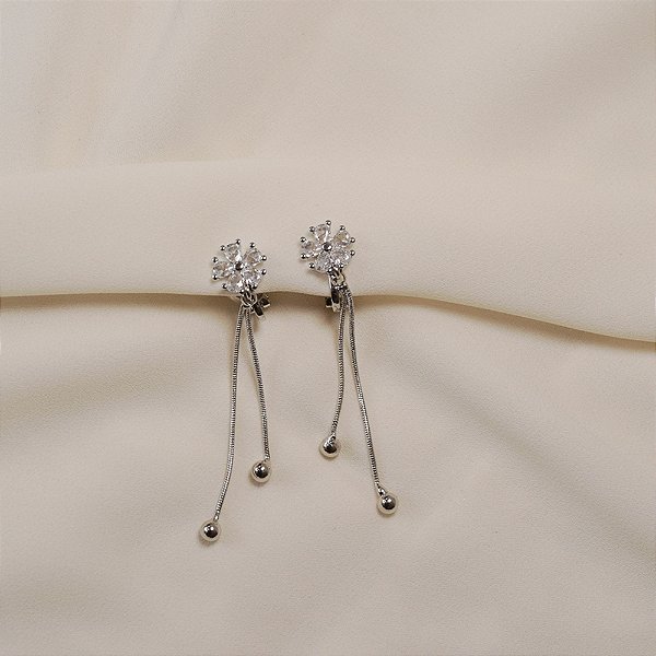 Brinco pressão flor zircônia franja ródio semijoia