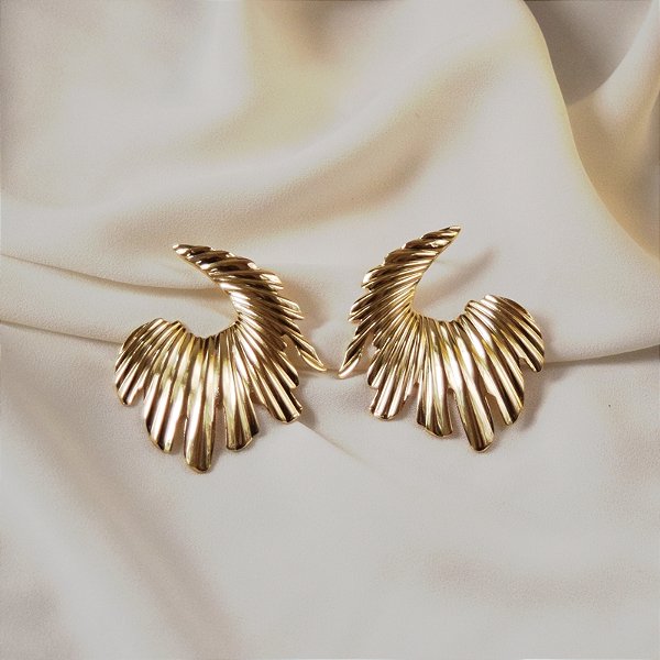 Maxi brinco folha ouro semijoia