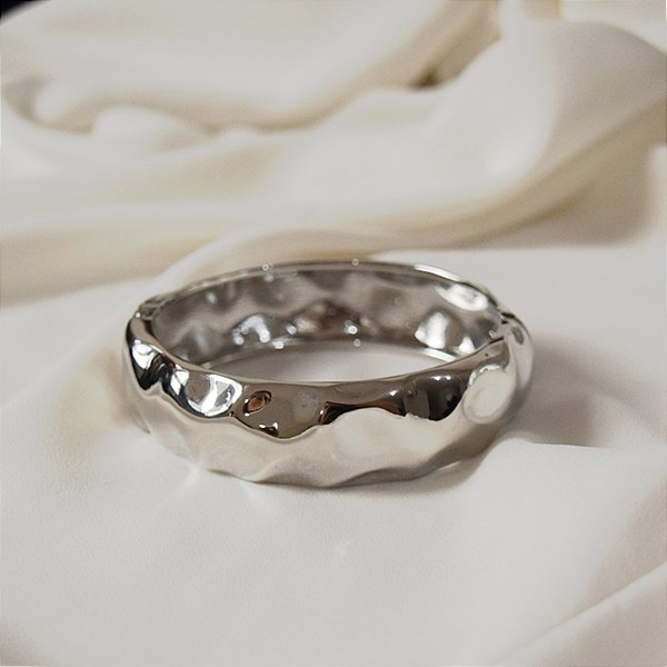 Bracelete martelado ródio semijoia