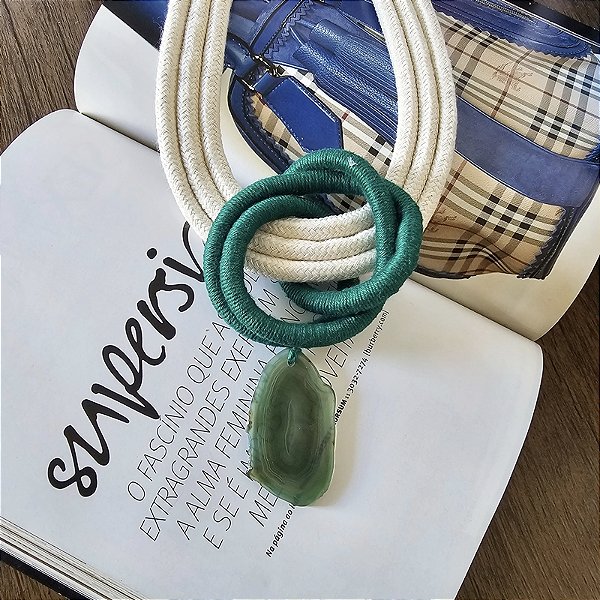 Colar Design Natural algodão com ágata verde