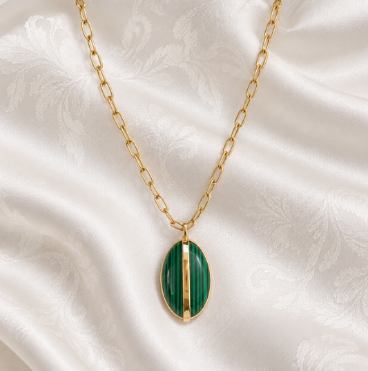 Colar Oval com Malaquita Semijoia