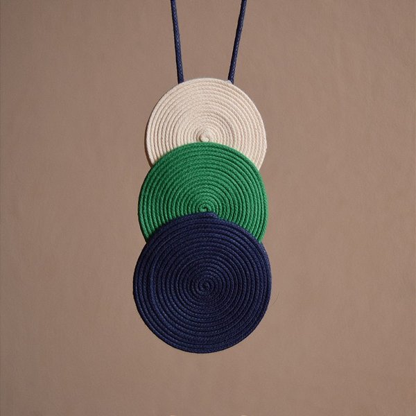 Colar Design Natural mandala fios de algodão tricolor CO 1434