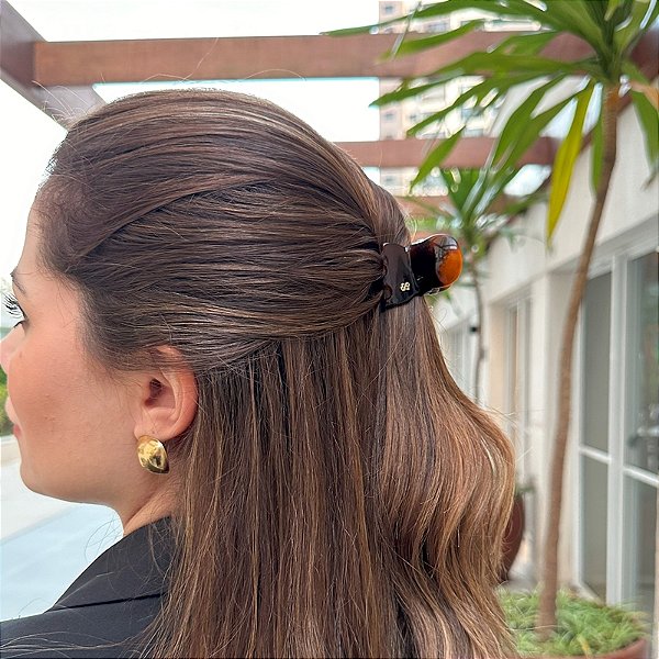 Piranha de cabelo Bianca acrílico marrom 05 171