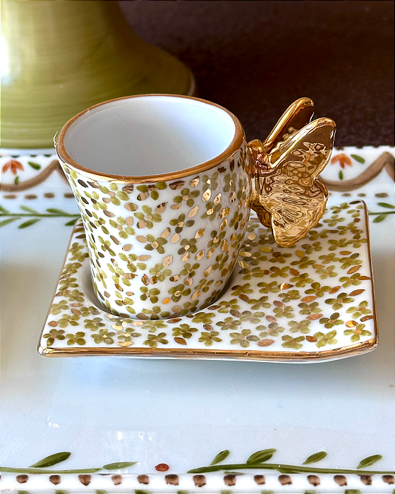 Xícara Borboleta Ouro • Pistache