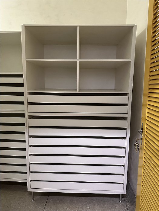 Armário para papéis grandes