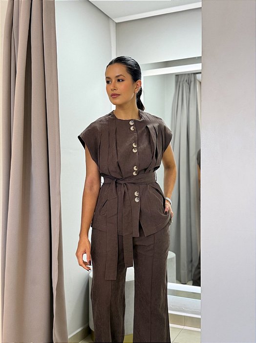 Blusa Pregas Camurça