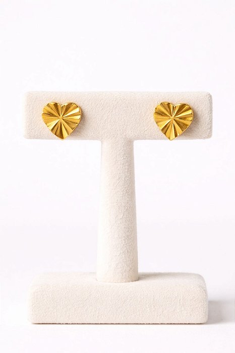 Brinco Coração Martelado Semijoia Banhado a ouro 18k