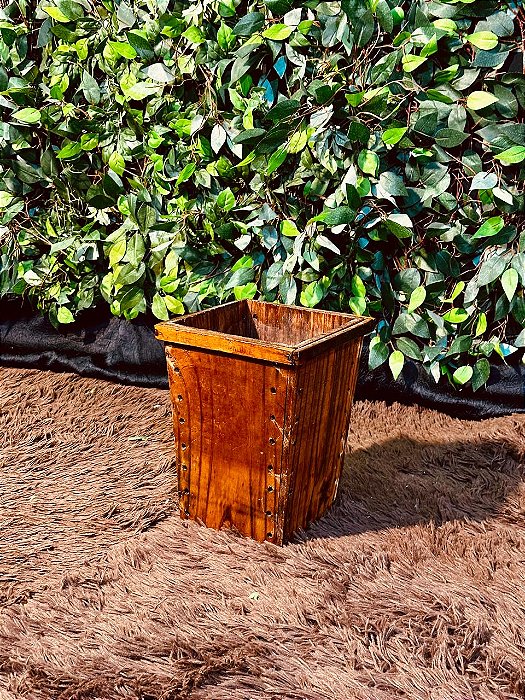 4995 Cachepô rústico cônico