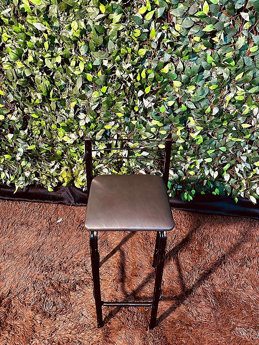 4952 Banquetas para bistrô com metal pretas