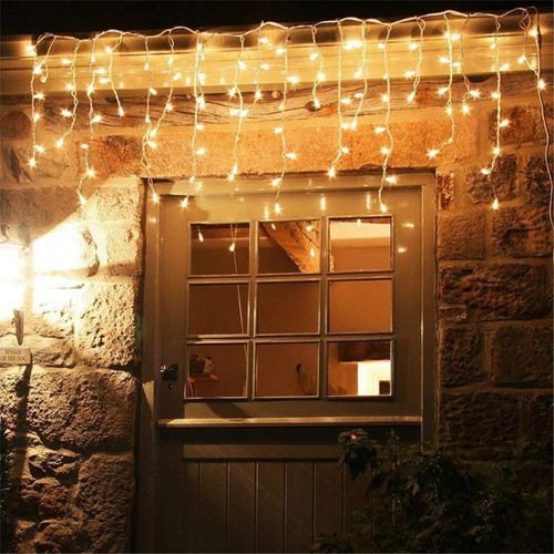 Pisca Pisca Natal Cascata Com 200 Leds Warm Fixa(branco quente) Com 5 Metros Largura Fio Branco e Plugue de Emenda M/F 127V R.11800 Unidade