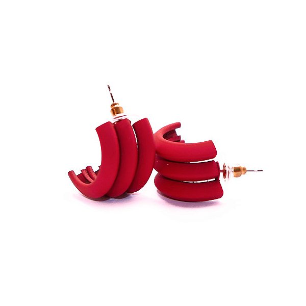 Brinco Meia Argola Resina Vermelho