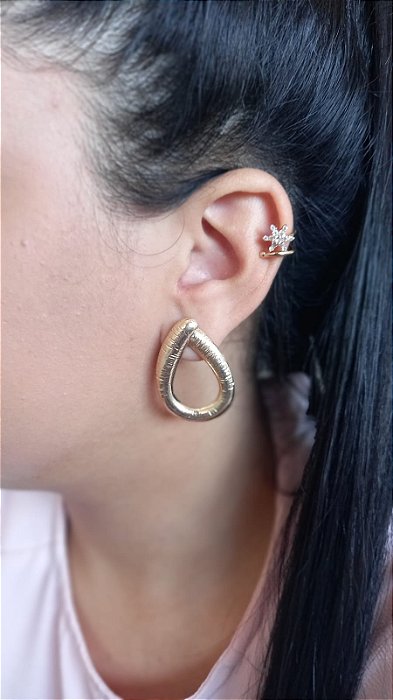 Piercing Fake Flor Dourado