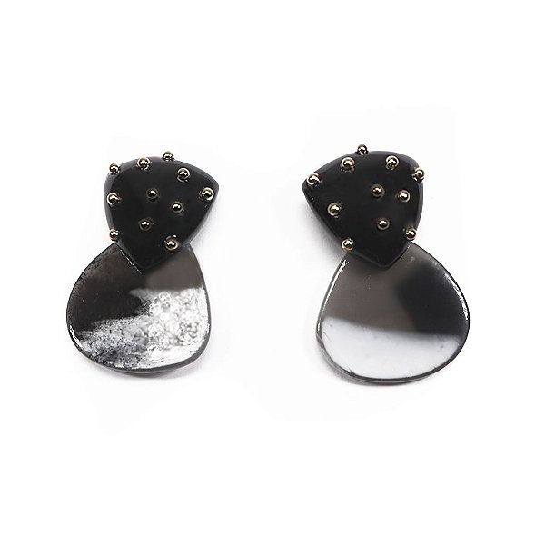Brinco Base Triangular Preto com Spikes